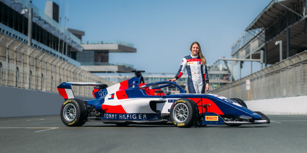 Tommy Hilfiger na F1: Parceria com o Filme e Brad Pitt Aquece Motores