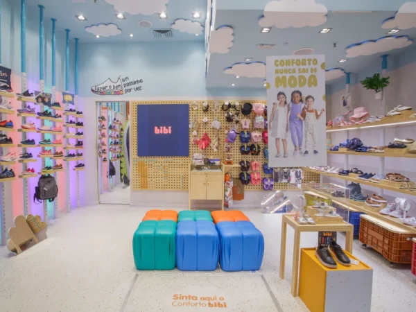 Calçados Bibi entra no mercado pet com linha exclusiva para cães e gatos