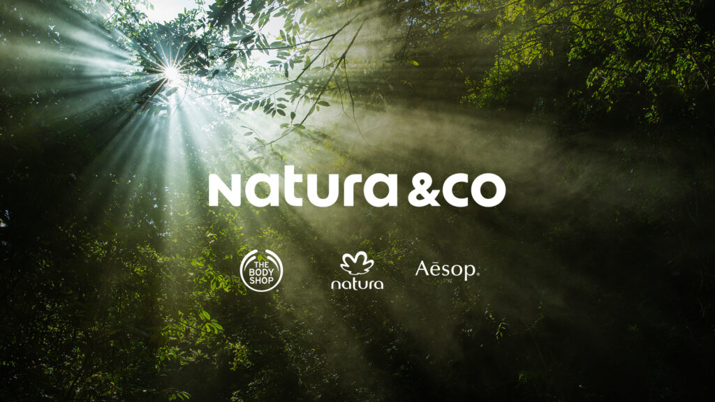 Natura&Co reduz prejuízo em 83% e volta ao lucro em 2025
