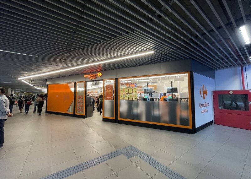 Carrefour Express chega ao metrô de São Paulo