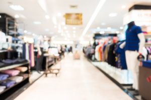 Visitas às lojas crescem 4,5% no 1º semestre e o varejo sobe o tom de otimismo!