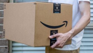 Amazon dispara no Brasil e atinge 200 polos logísticos — entregas ainda mais rápidas