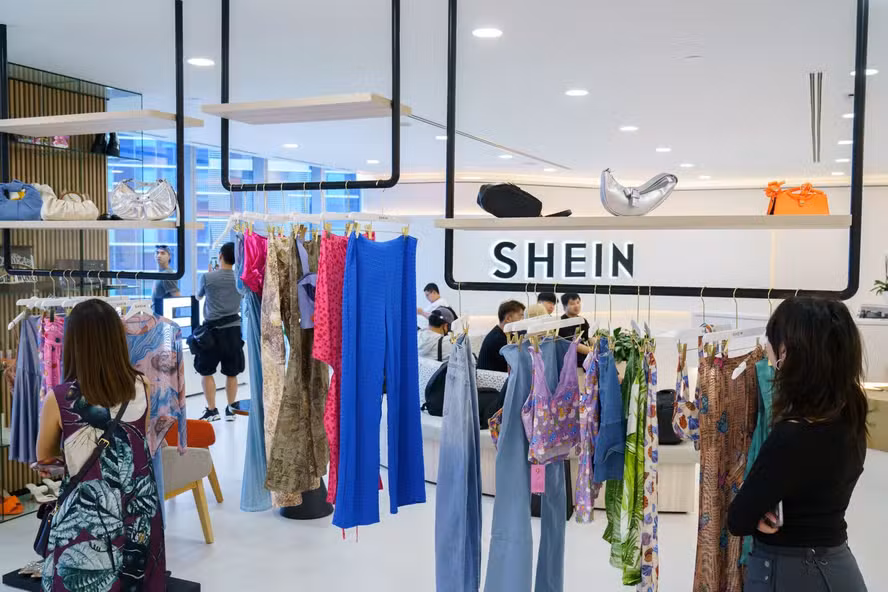 “Taxa das Blusinhas” sacode o closet brasileiro — Shein perde espaço para Renner, Riachuelo e C&A
