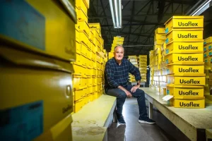 “Tarifaço” de 50% ameaça indústria calçadista brasileira, alerta CEO da Usaflex