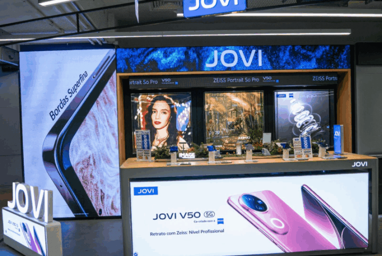 Jovi desembarca com tudo na megaloja Casas Bahia Berrini