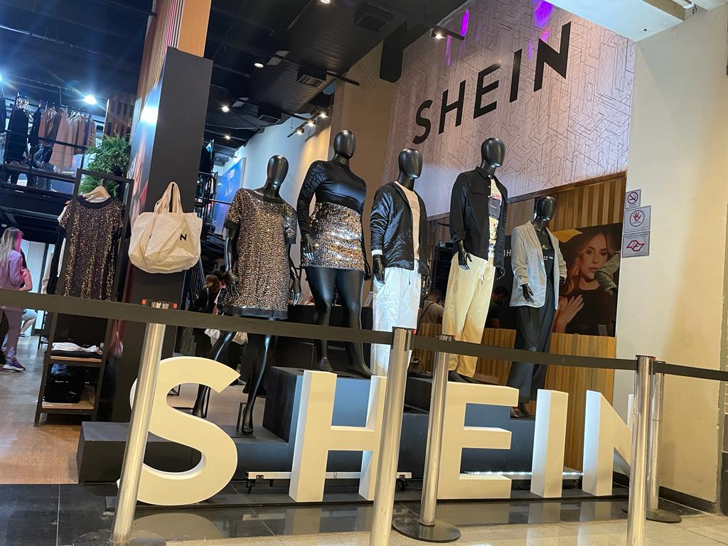 Shein negocia abertura de lojas físicas nas Galeries Lafayette e outros grandes magazines franceses