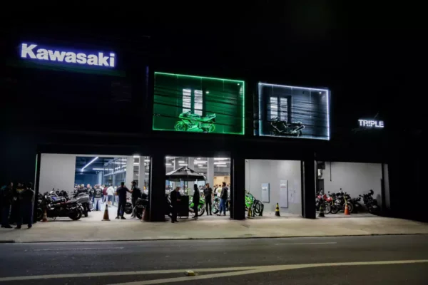 Kawasaki inaugura concessionária em Guarulhos e acelera expansão no Brasil
