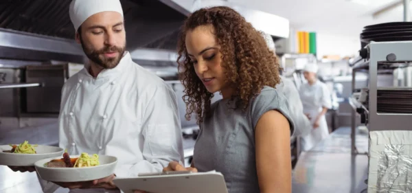 Food Service cresce acima do varejo, mas enfrenta desafios econômicos