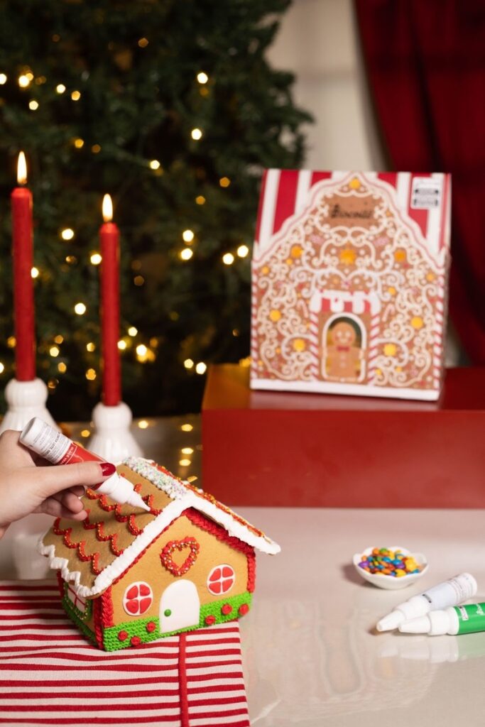 Coleção de Natal 2025 da Biscoitê: o encanto das Gingerbread Houses e presentes que emocionam