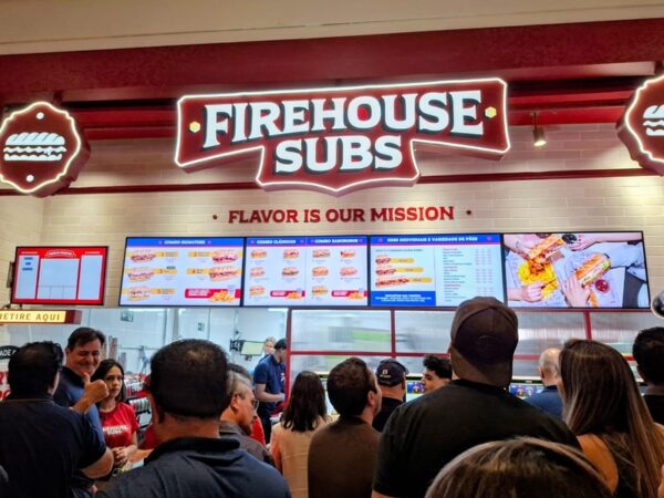 Firehouse Subs inaugura nova unidade no Shopping Eldorado e avança na expansão pelo Brasil