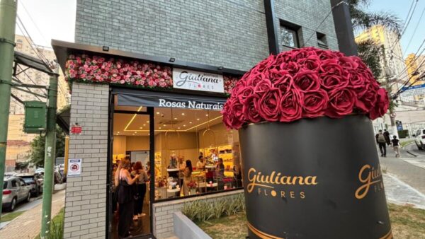 Giuliana Flores inaugura nova boutique na Vila Mariana e reforça expansão no varejo físico
