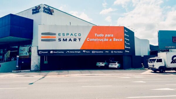Espaço Smart inaugura primeira loja na região Norte e leva inovação em construção a Belém
