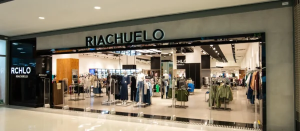 Riachuelo inaugura pop-up em Pinheiros com programação cultural gratuita para o fim de ano